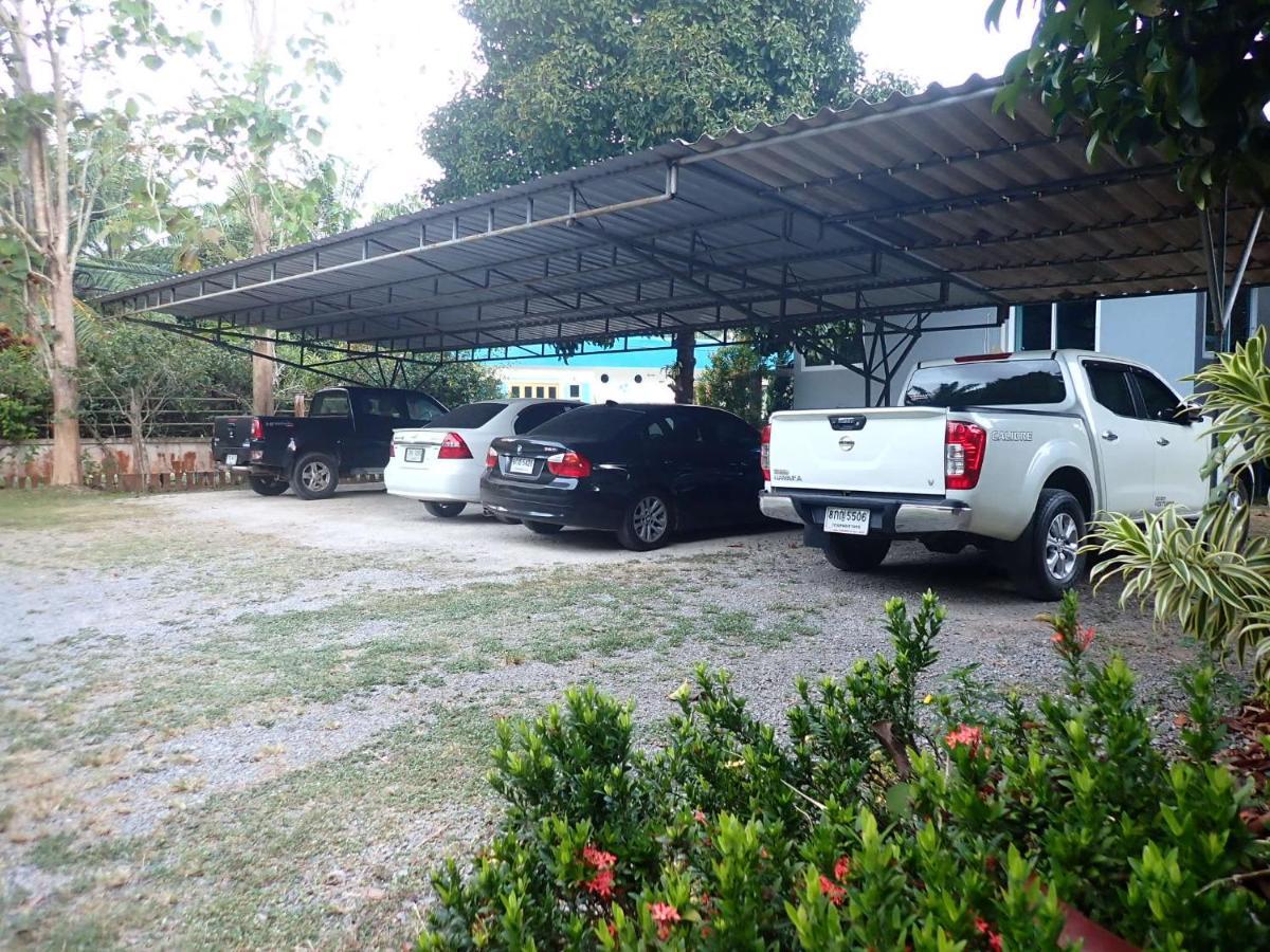 Naisang Hostel Chumphon Eksteriør bilde