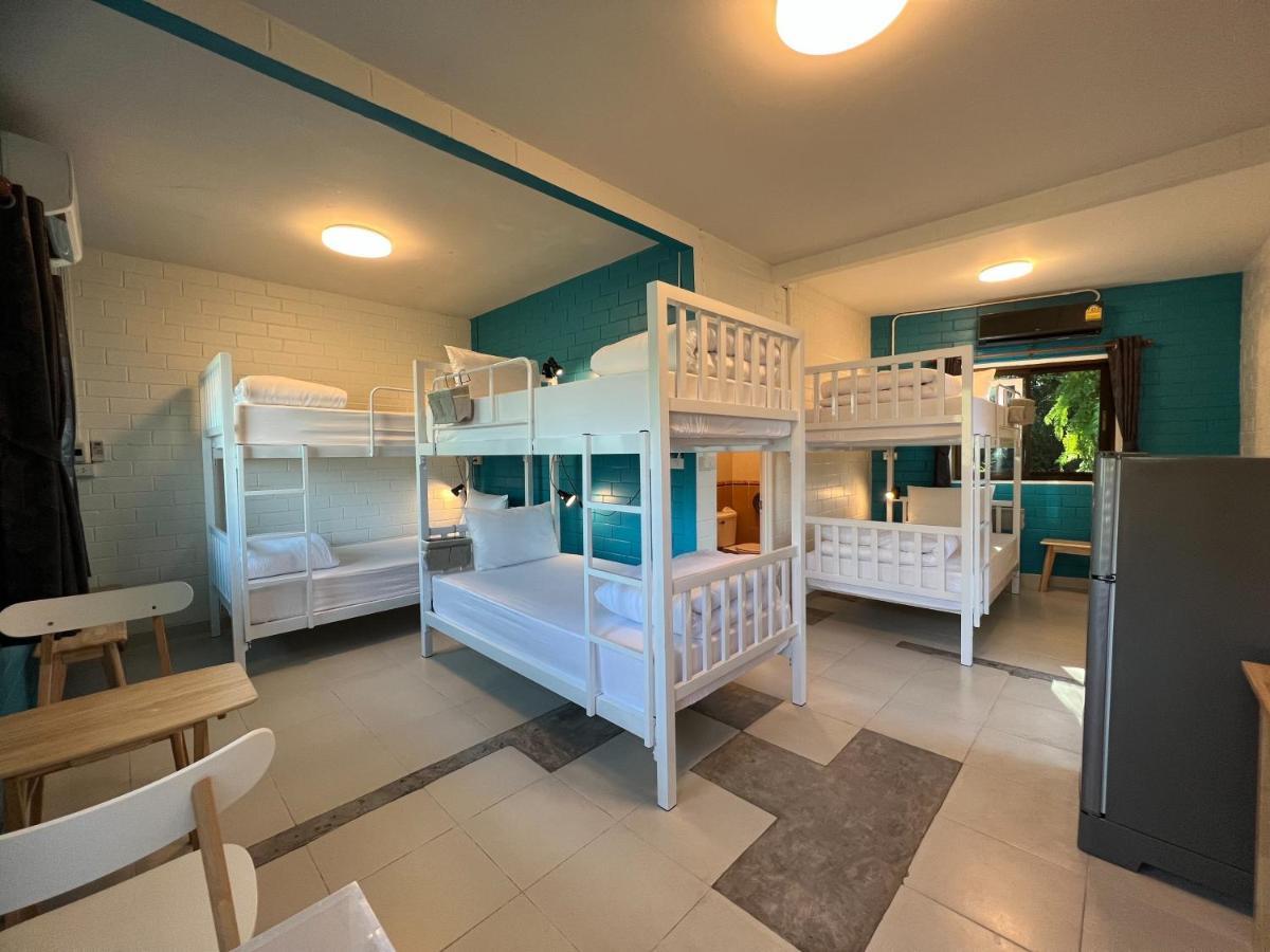Naisang Hostel Chumphon Eksteriør bilde
