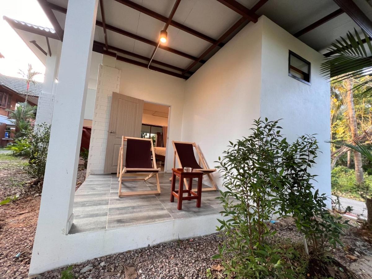 Naisang Hostel Chumphon Eksteriør bilde
