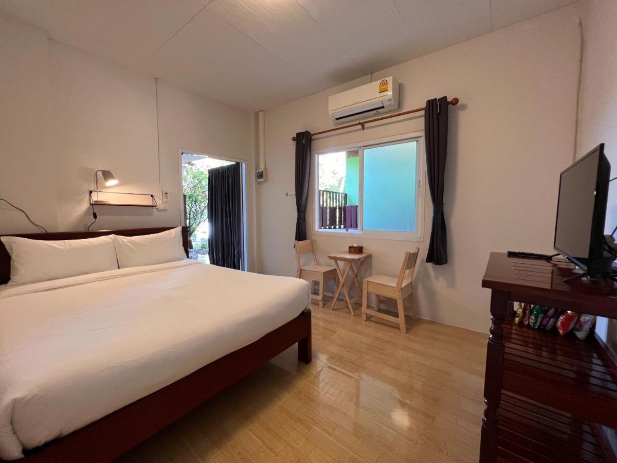 Naisang Hostel Chumphon Eksteriør bilde