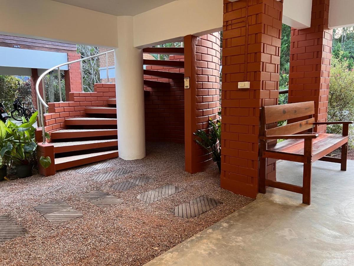Naisang Hostel Chumphon Eksteriør bilde