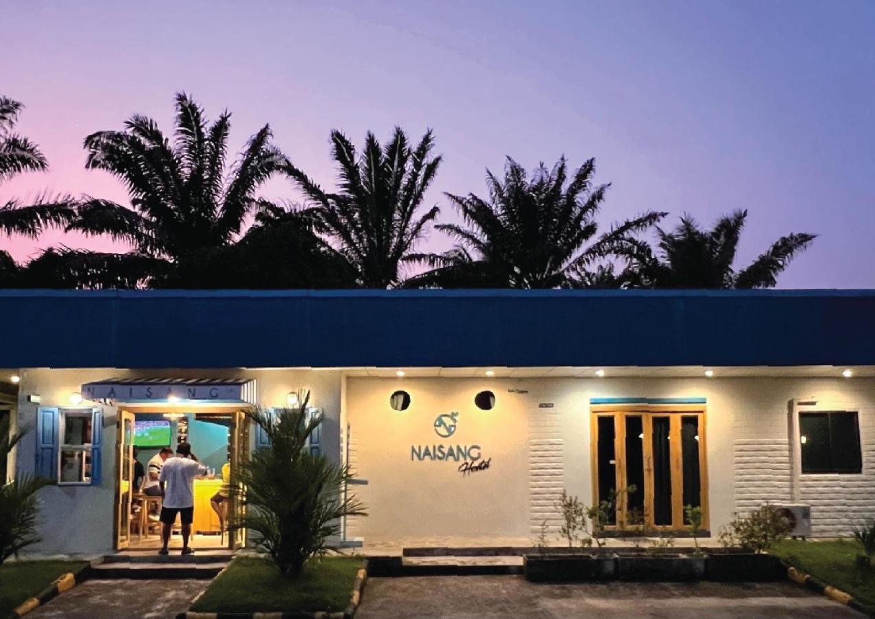 Naisang Hostel Chumphon Eksteriør bilde