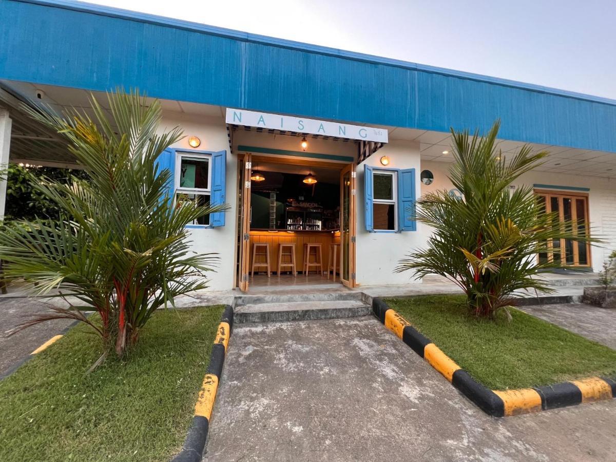 Naisang Hostel Chumphon Eksteriør bilde