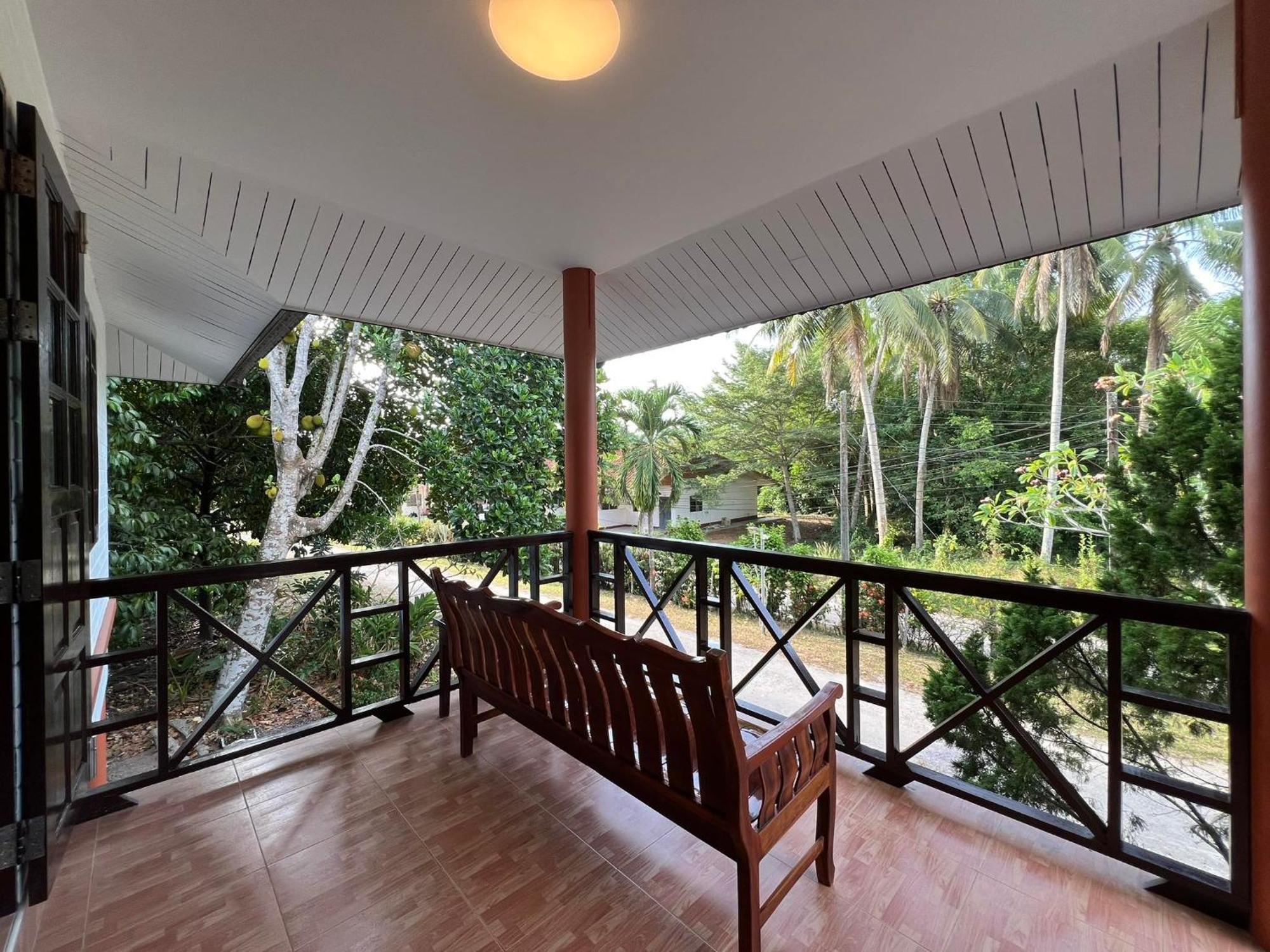 Naisang Hostel Chumphon Eksteriør bilde