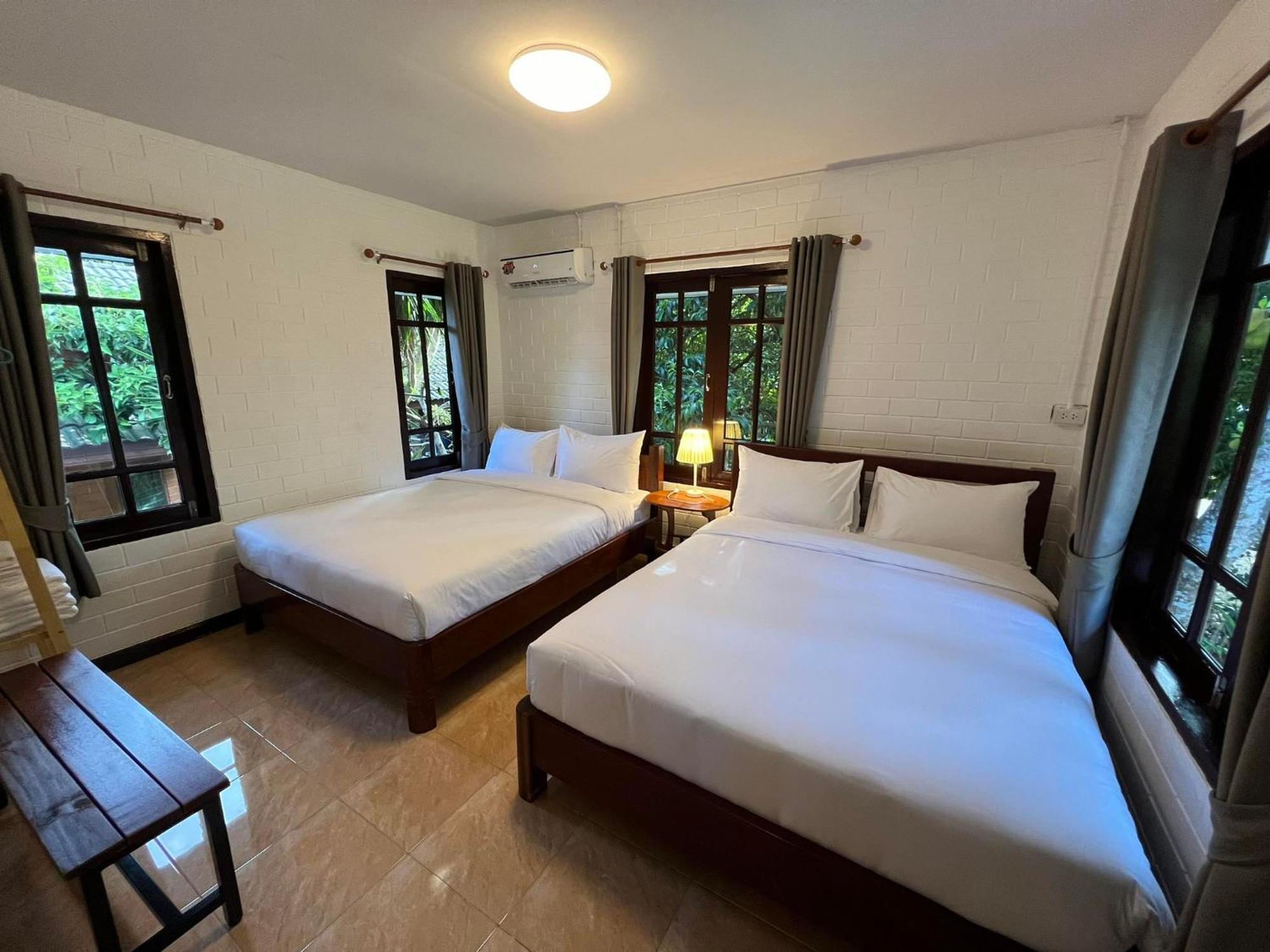 Naisang Hostel Chumphon Eksteriør bilde