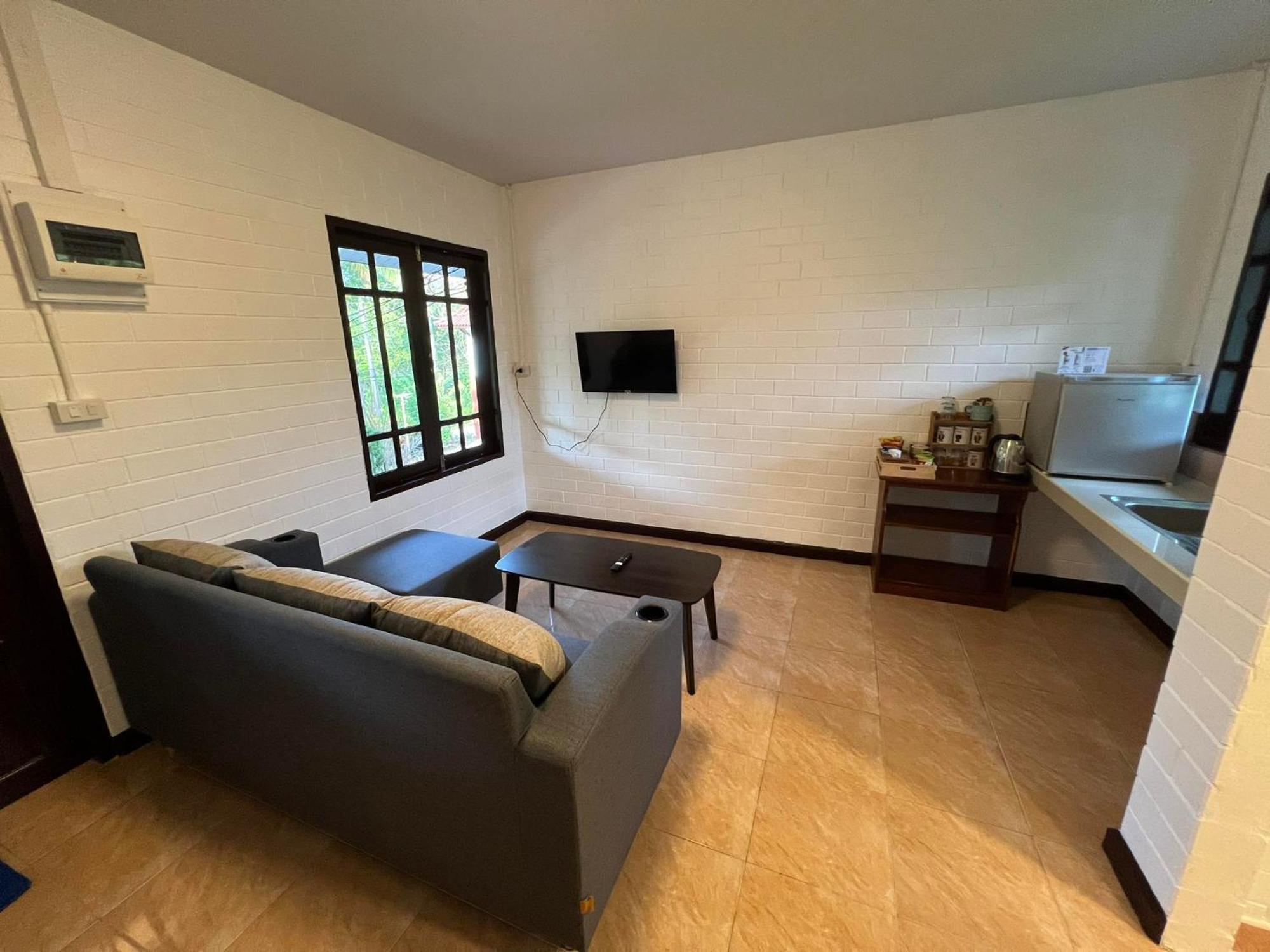 Naisang Hostel Chumphon Eksteriør bilde